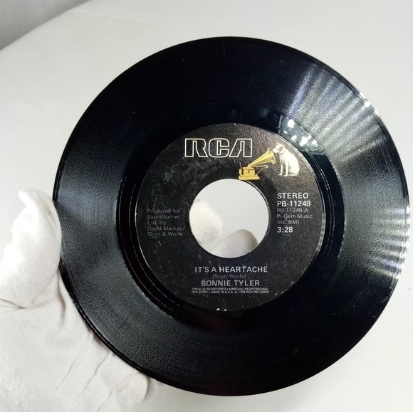 Bonnie Tyler It's About Time/It's A Heartache 45 RPM Vinyl Record - Picture 6 of 10